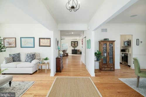 304 Lakeview Ave, Haddonfield NJ 08033-1609 exterior