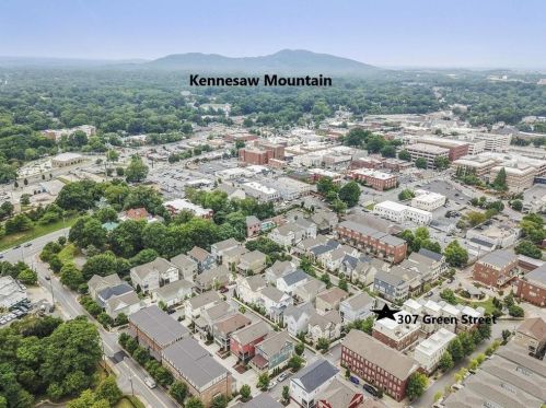 307 Green St, Marietta, GA 30060-2589