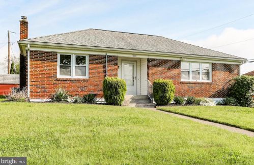 7210 Bucks St, Harrisburg, PA 17111-5215