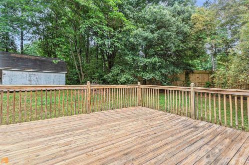 6396 Woodlawn Ave, Rex GA 30273-1826 exterior