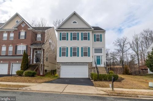 3169 Eagle Ridge Dr, Woodbridge, VA 22191-6500