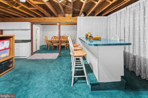 16 Ronit Dr, Trenton NJ 08628-2225 exterior