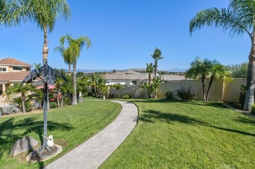 18003 Green Orchard Pl, Riverside CA  92508-8743 exterior