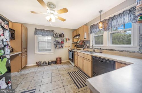 102 Willow St, Carlisle PA  17013-3931 exterior