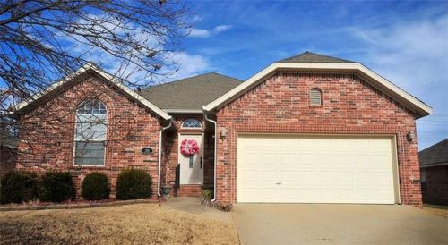 203 Necessary Dr, Rogers, AR 72758-1399