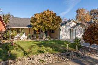 4 Capshaw Ct, Chico, CA 95926-5210