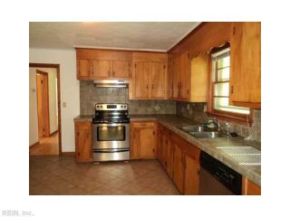 1427 Hawthorne Dr, Chesapeake VA  23325-3851 exterior