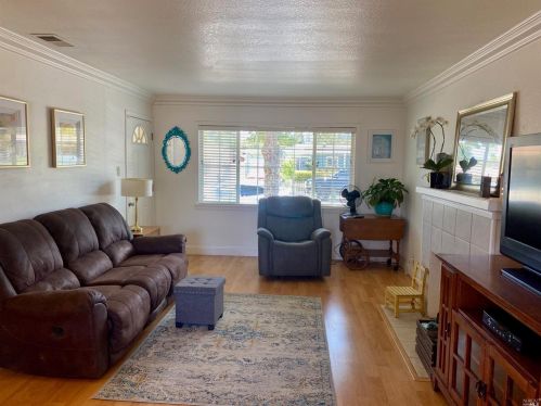 112 Thompson Ave, Ukiah, CA 95482-6544