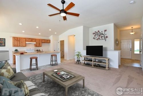 2785 Sapphire St, Loveland CO 80537-2024 exterior