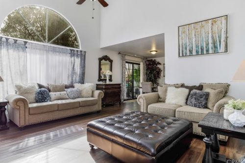 2172 Falcon Crest Dr, Riverside, CA 92506-3473