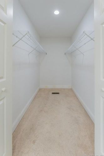 5 Stonewall Rd, Colchester CT  06420-4135 exterior