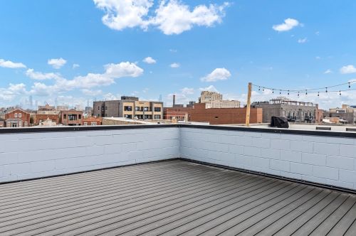 1545 Artesian Ave, Chicago IL  60622 exterior