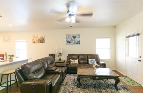 1101 Whistle Stop Dr, Fort Worth TX 76131-4924 exterior