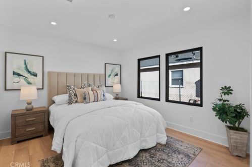 5326 Forbes Ave, Van Nuys CA  91436-1004 exterior