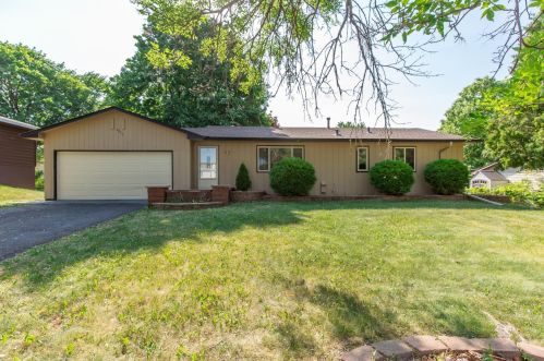 4055 Halite Ln, Saint Paul MN  55122-2924 exterior