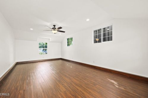 3855 Altura Ave, Glendale CA 91214-3456 exterior