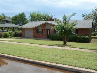 2611 Orbit Dr, Guthrie, OK 73044-6309