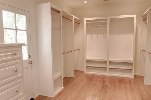 1628 La Loma Dr, Santa Ana CA 92705-3078 exterior