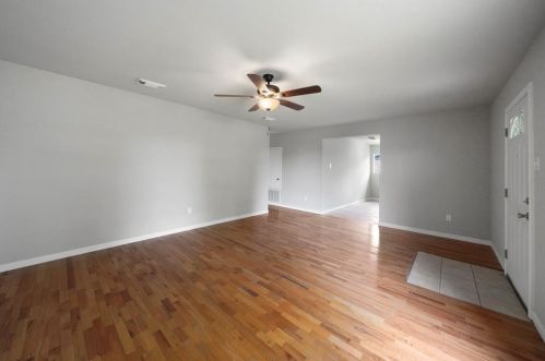 205 Bert St, Angleton TX 77515-5274 exterior