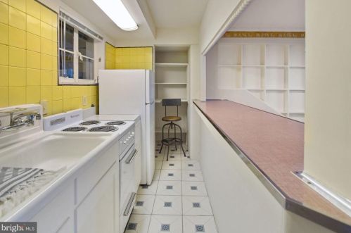 8119 Flower Ave, Silver Spring MD 20912-6646 exterior