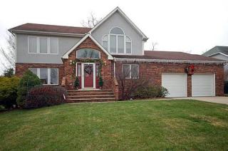 17 Barbieri Ct, Raritan, NJ 08869-1008