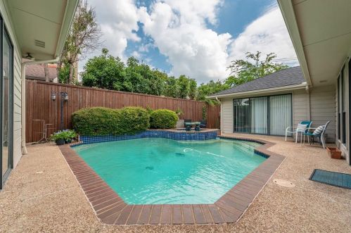 16314 Amberwood Rd, Dallas TX  75248-2814 exterior