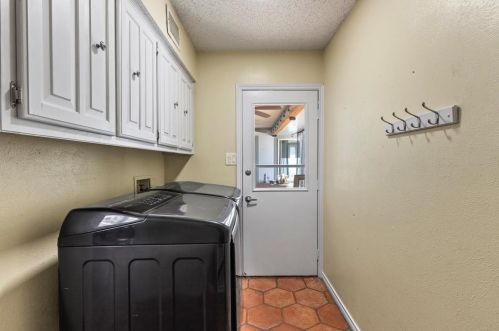 2615 Medina Dr, Carrollton TX 75007-5902 exterior