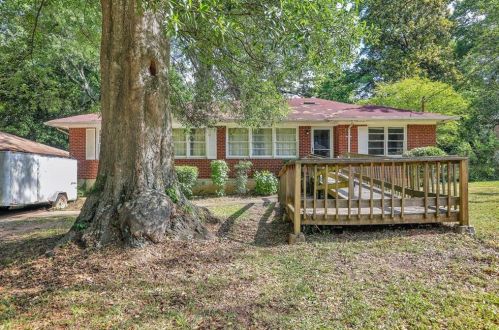 2347 Manor Ave, Atlanta GA  30344-1062 exterior
