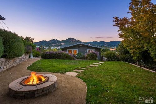35 Martens Blvd, San Rafael, CA 94901-5028