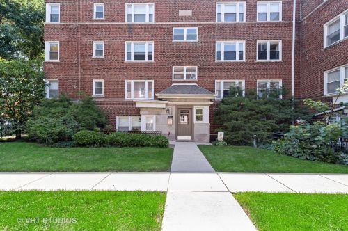 2923 Summerdale Ave, Chicago, IL 60625-4042