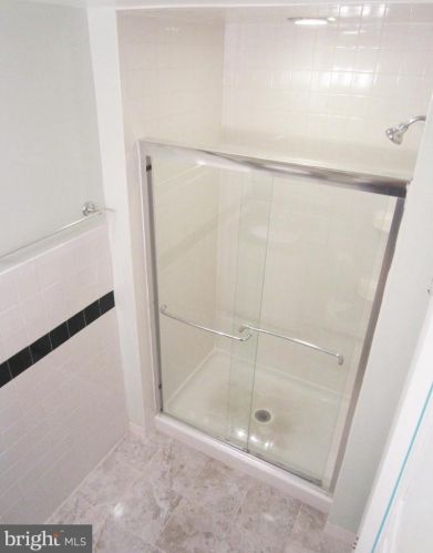 12 Catbird Ct, Trenton NJ 08648-2045 exterior