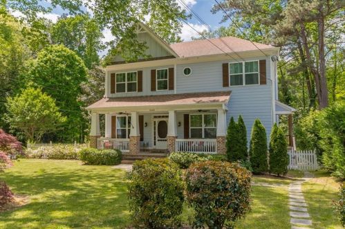 1648 Beacon Hill Blvd, Atlanta GA  30329-2556 exterior