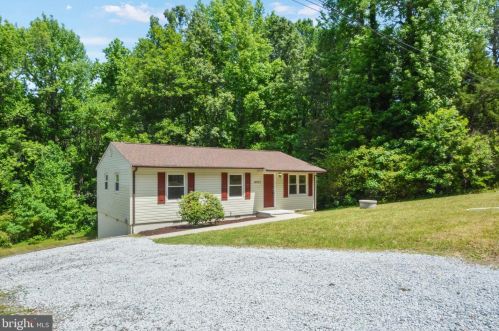16655 Braswell St, Bowling Green, VA 22427-2233