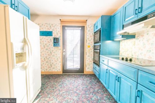 36 Nelson Ridge Rd, Princeton NJ  08540-7436 exterior