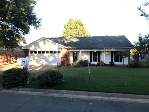 1709 Oak St, Farelly Lake, AR 72160-6345