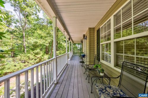 31 Choctaw Pl, Bybee VA  22963-3100 exterior