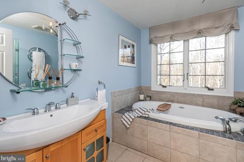 193 Cherry Vly Rd, Princeton NJ  08540-7681 exterior
