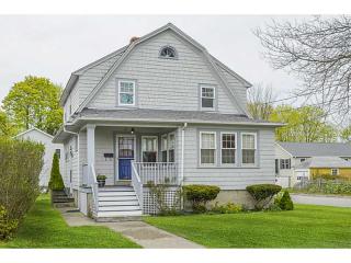 18 Dunbar Ave, East Providence, RI 02916-3111