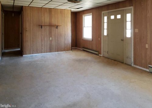 13 Crestview Dr, Harpers Ferry WV 25425-6148 exterior