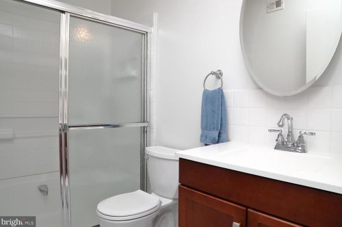 59 Valleybrook Dr, Lancaster PA  17601-4612 exterior