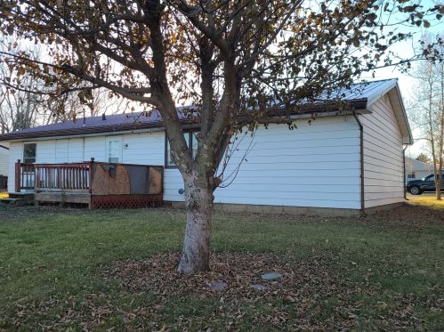 335 Erickson Rd, Hillcrest, IL 61068-9706
