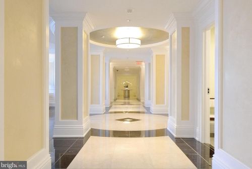 50 16th St, Philadelphia PA  19102-2516 exterior