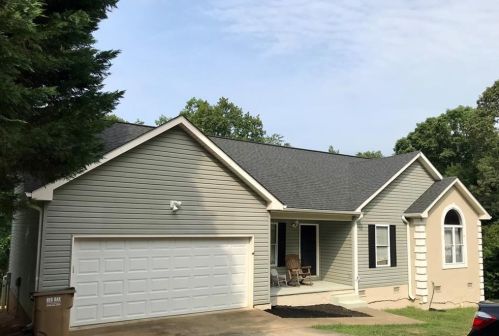2951 The Lake Rd, Gainesville, GA 30501-1414
