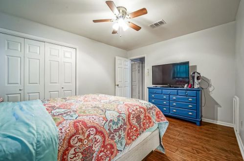 1806 Cedar Dr, Richmond TX 77469-4802 exterior