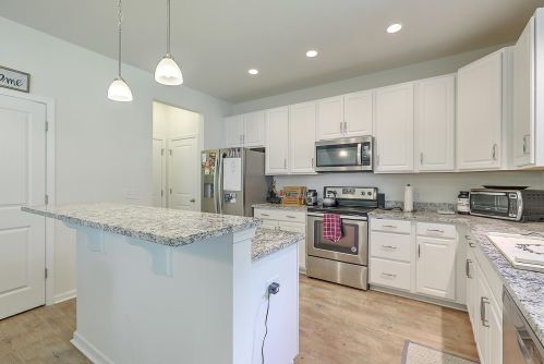 1384 Hermitage Ln, Ladson SC  29456-3087 exterior