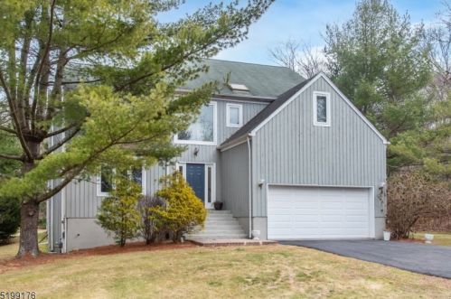 2 Brookview Cir, Dover NJ  07869-4636 exterior