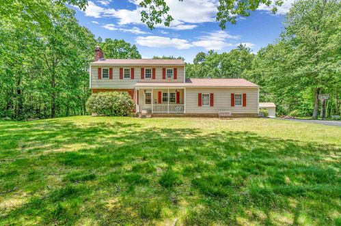 234 Wilsons Crossing Rd, Auburn, NH 03032-3700