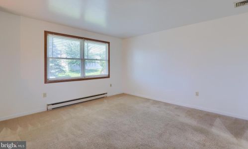 3077 Todd Ln, Lancaster PA  17601-1350 exterior