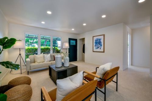 4123 Middlefield Rd, Palo Alto, CA 94303-4742