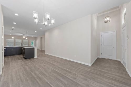 1525 Doyle Ave, Dallas TX  75203-3223 exterior